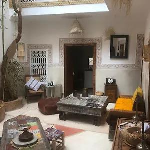 https://riad-dar-zioui.marrakeshhotelsmorocco.com